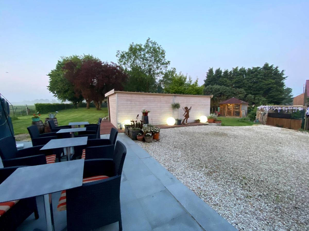 Le Chateau De Frankie Spas-Saunas Grand-Reng Exteriér fotografie
