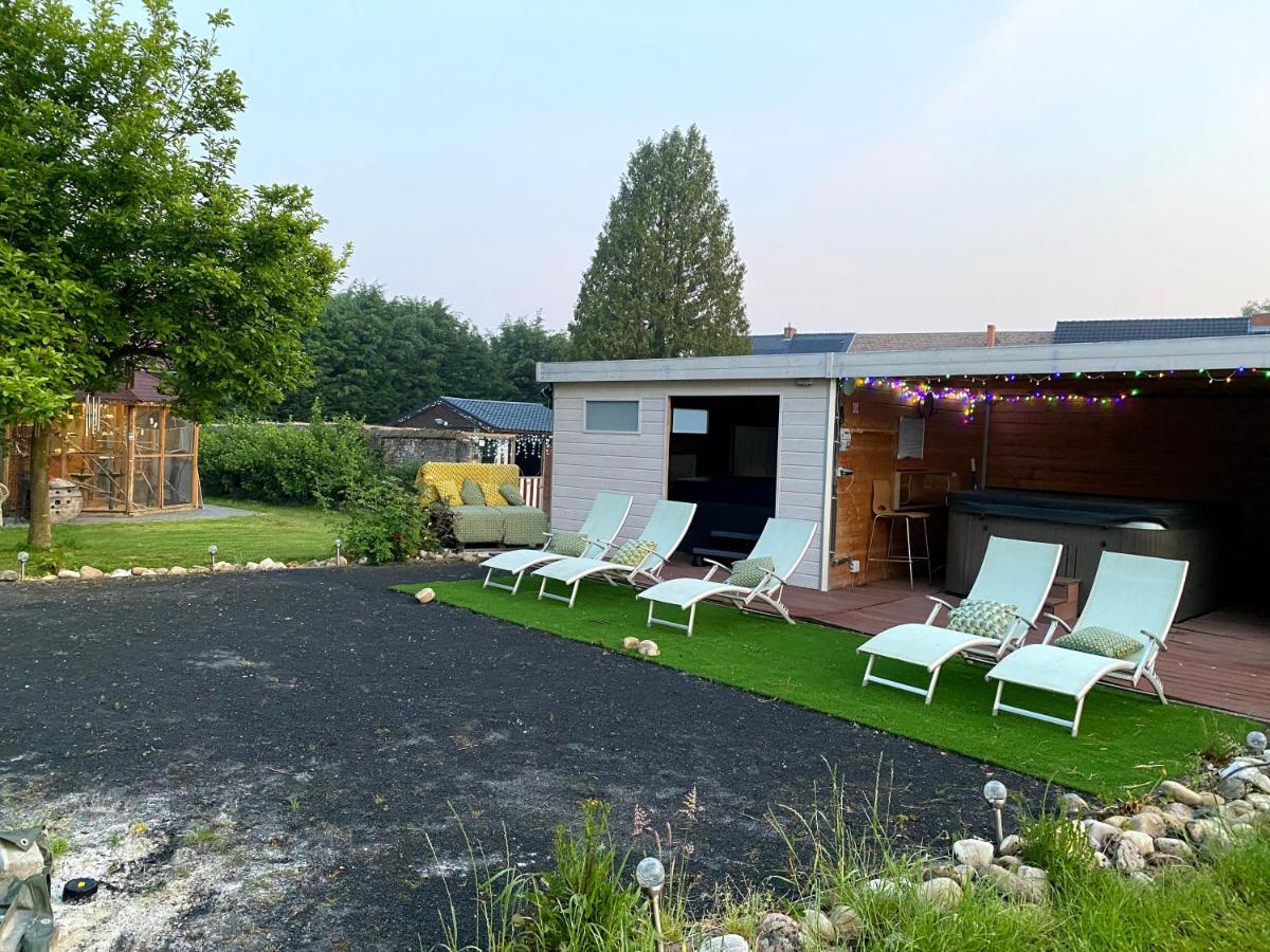 Le Chateau De Frankie Spas-Saunas Grand-Reng Exteriér fotografie